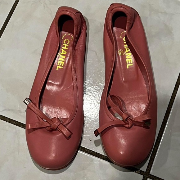 CHANEL Women's Coral Ballet Flats